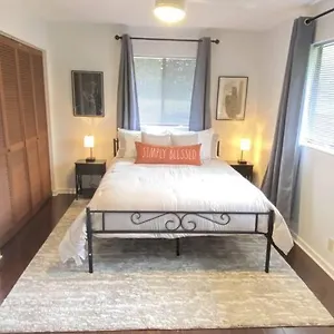 https://new-lovely-peaceful-3bd-2bath-home-near-hilo.hotelsinhawaii.org